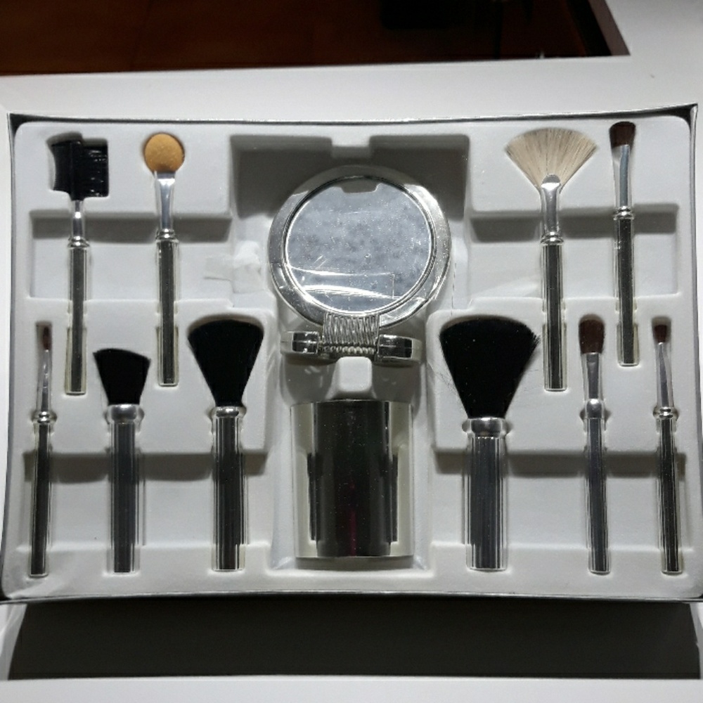 Color Institute Brushes